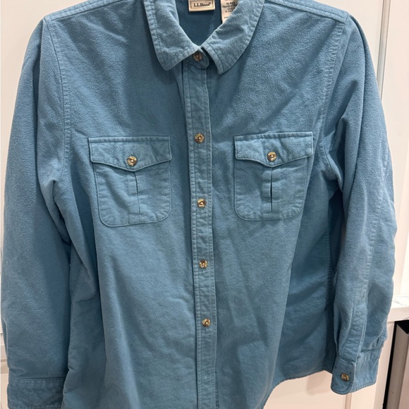 L.L. Bean Tops - L.L. Bean chamois Button-Down Shirt M